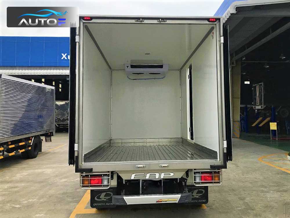 Xe tải đông lạnh Isuzu 1 tấn QKR 230: Thông số, giá bán
